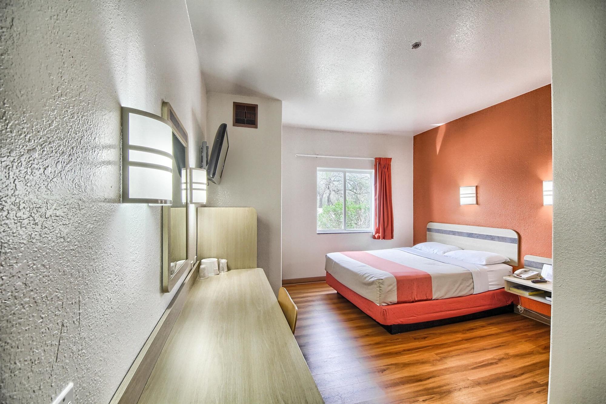 Motel 6-Mission, Tx Kültér fotó